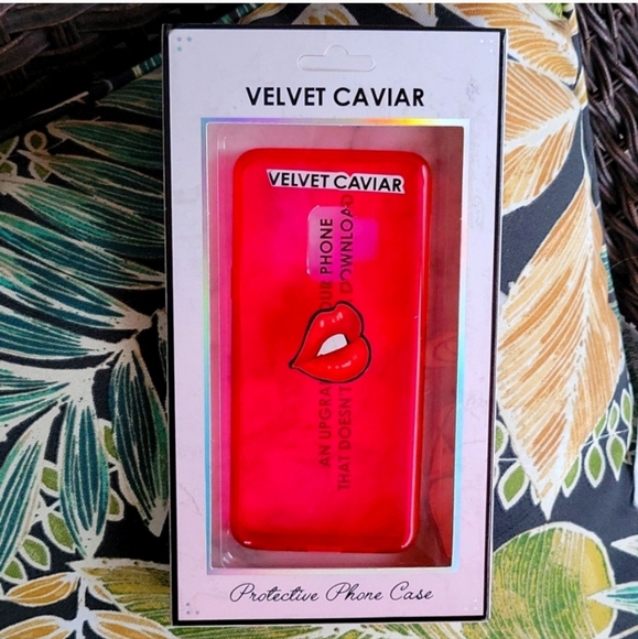 Neon Pink Clear Samsung Case S9 (Used) - Picture 3 of 11